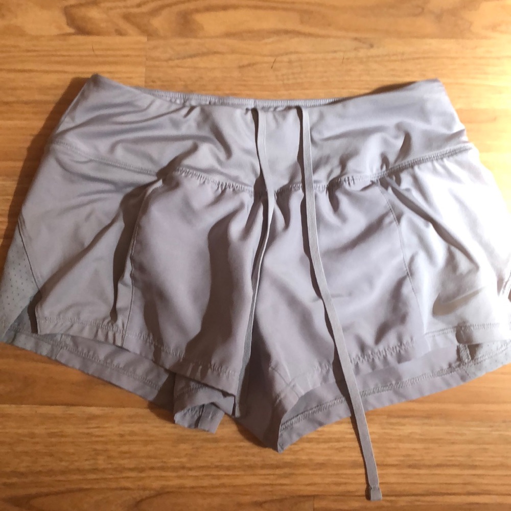 gray nike dri fit shorts